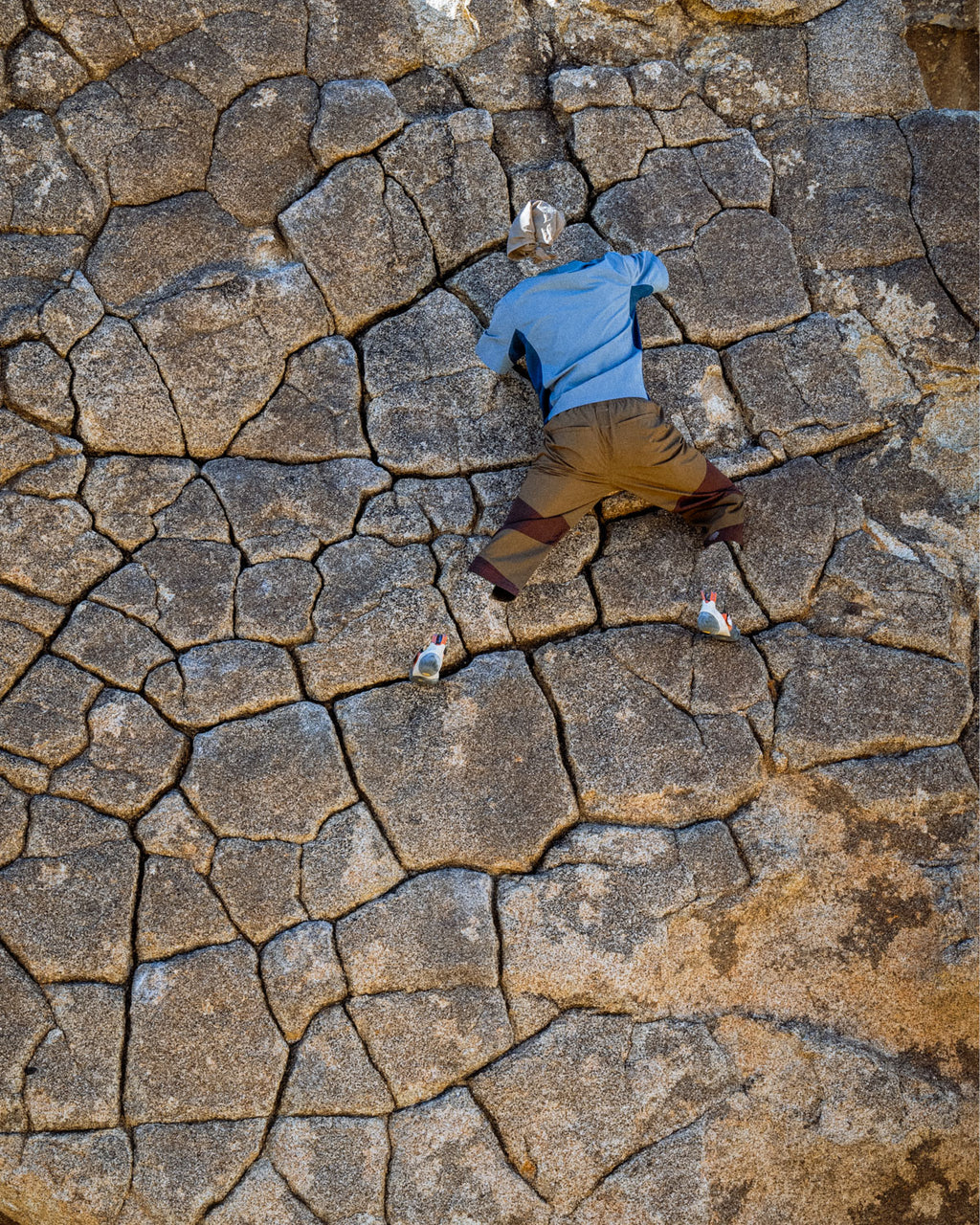 Nylon Paneled Climbing Capri - Brown 5