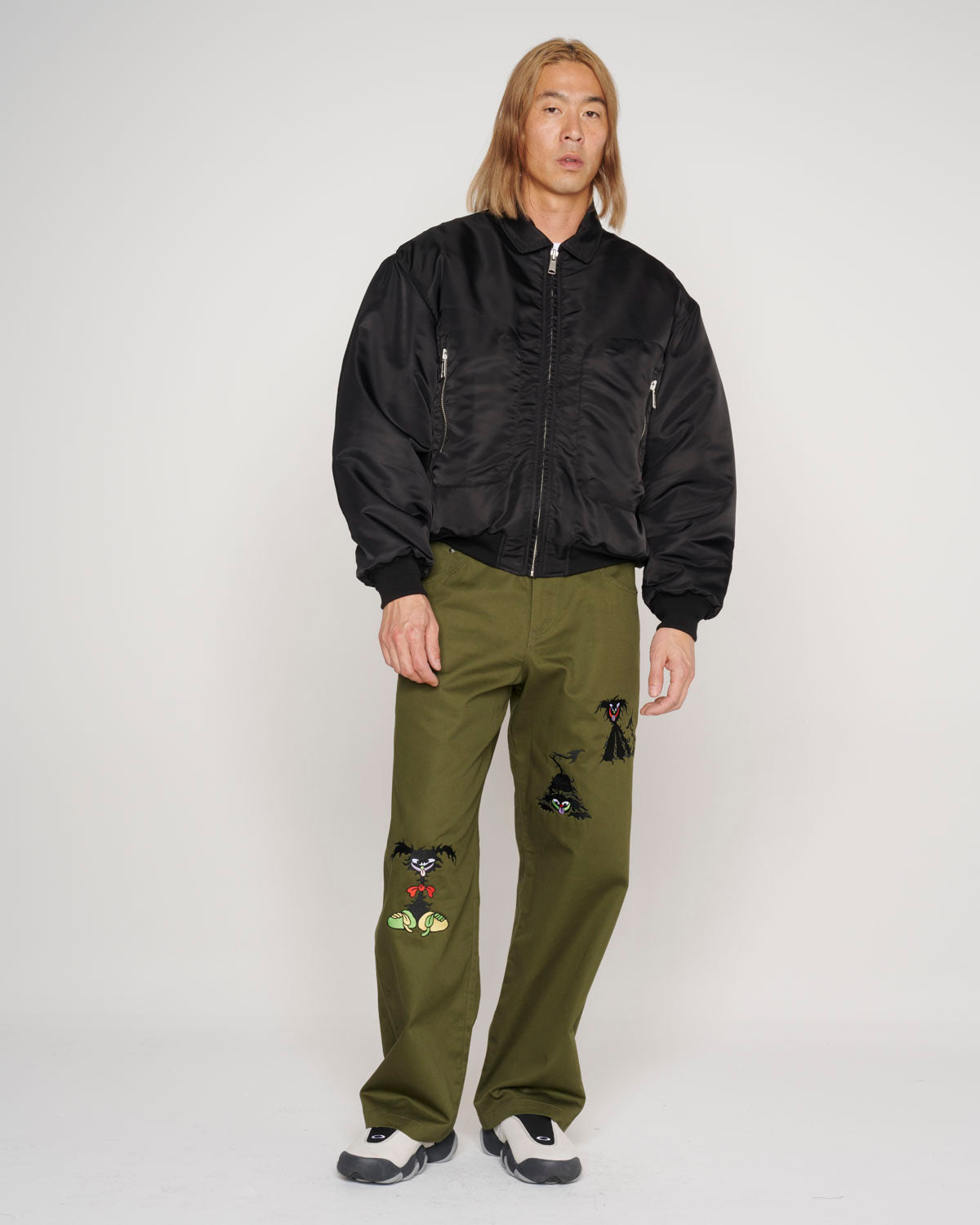 Twisted Snout Embroidered Pant - Olive 11