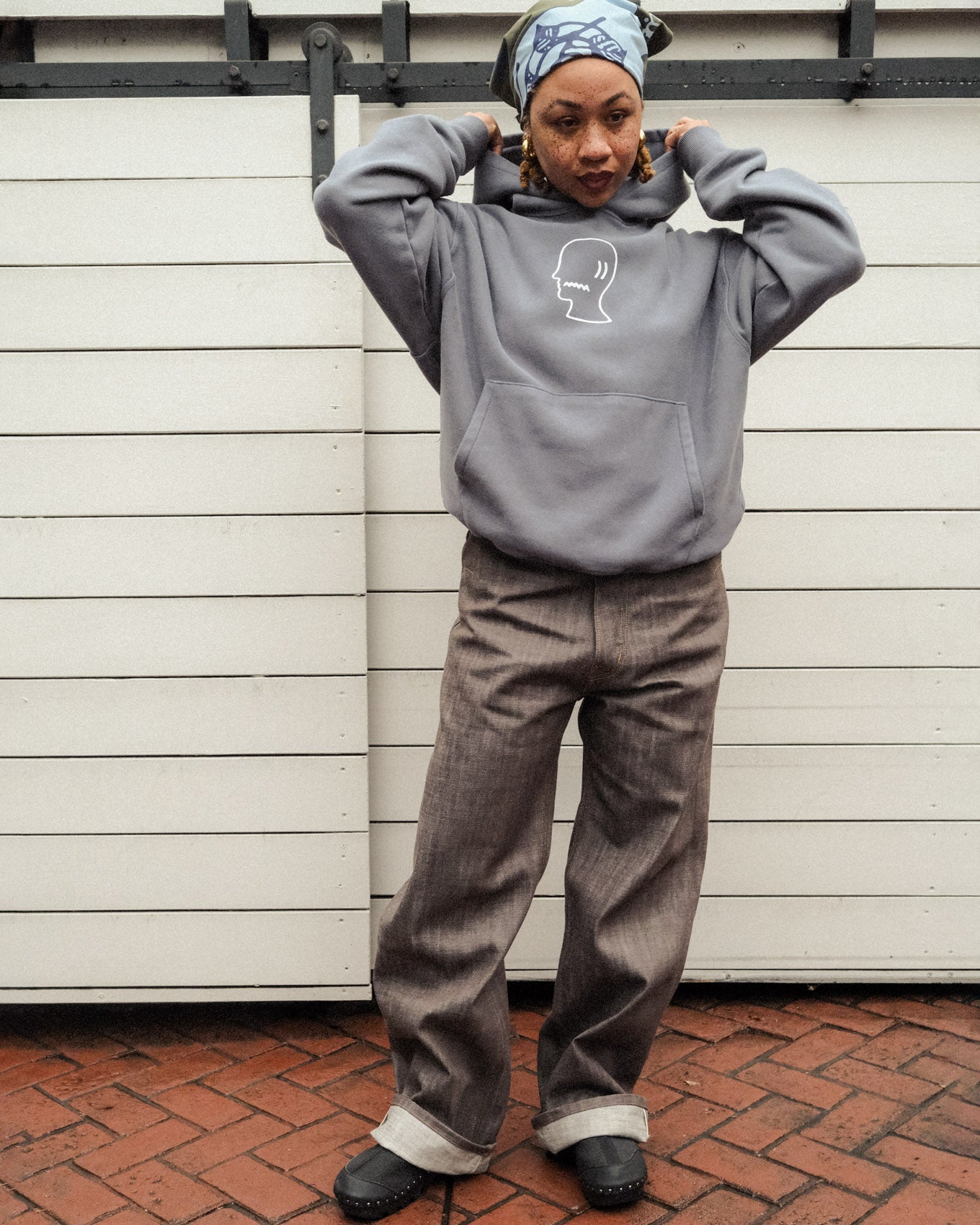 BRAIN DEAD パーカー Mサイズ グレー/バーガンディ Brain Dead x Glasswing Seattle Logohead Hoodie, Heather Grey